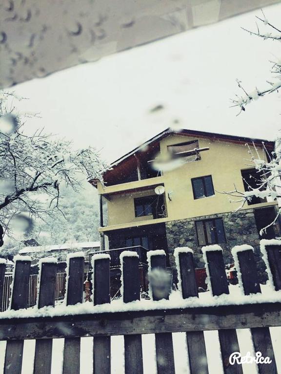 Sakhli Laghamshi Hotel Местия Екстериор снимка